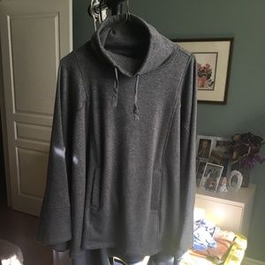 Woman’s UGG Charlynne Fleece Poncho Grey XS/S